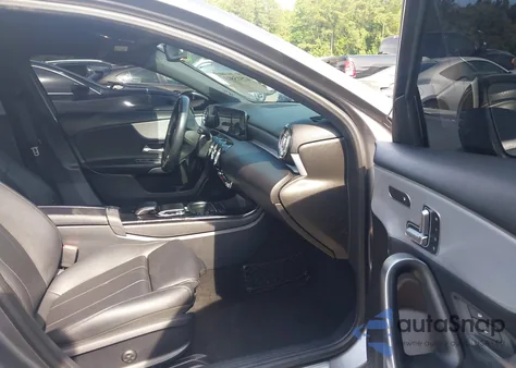 2019 Mercedes-Benz A 220 z USA, uszkodzony, nr VIN WDD3G4EB2KW012781